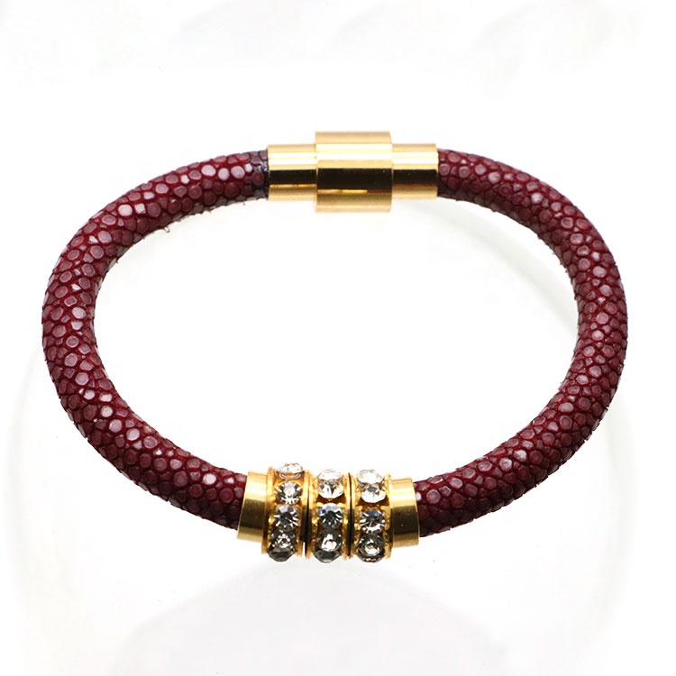 The new fashion Custom Men woman Red Stingray gold Magnetic Lock Bracelet stingray bracelet set in stone